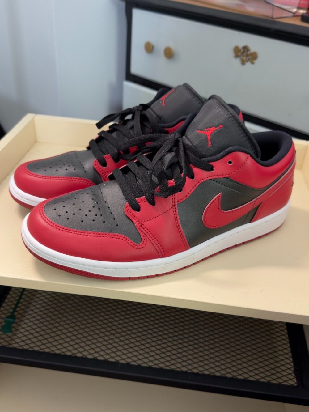 Air Jordan 1 Low Reverse Bred Sz 10.5 Red Black